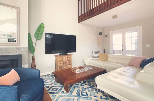 South Mission Beach Condo | Modern 3bd Beach House|Walk to Belmont Park + Parking