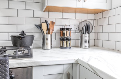 Swinton House | Modern 3BD House Manchester - Free Parking &…