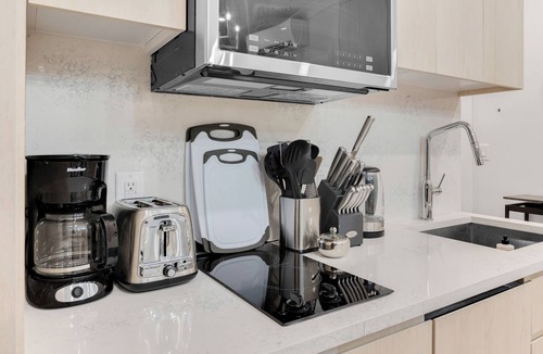 NoMad Apartment | Modern 3Bd Rose Hills Manhattan Terrace Space