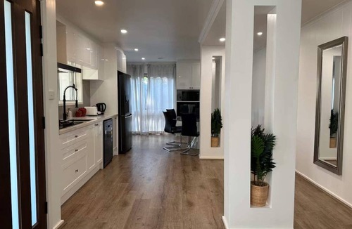 Werribee House | Modern 3BDR Family Home in Werribee