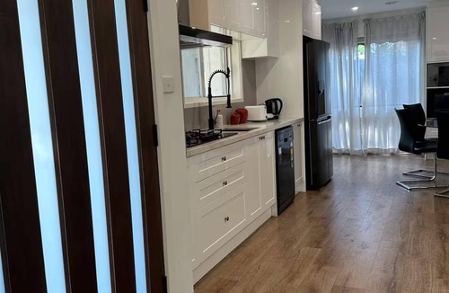 Werribee House | Modern 3BDR Family Home in Werribee