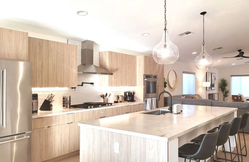 Coronado House | Modern 3Bedroom |Central PHx