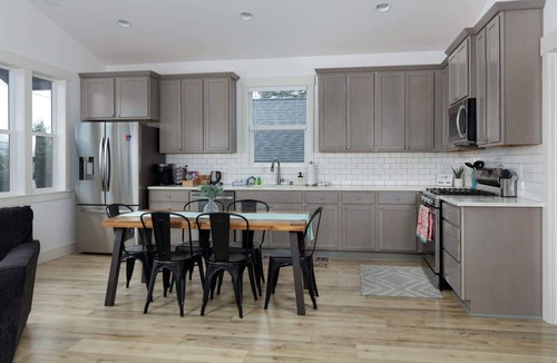 Stevenson Condo | Modern 3BR/2.5BA | Cascade Views | Trails