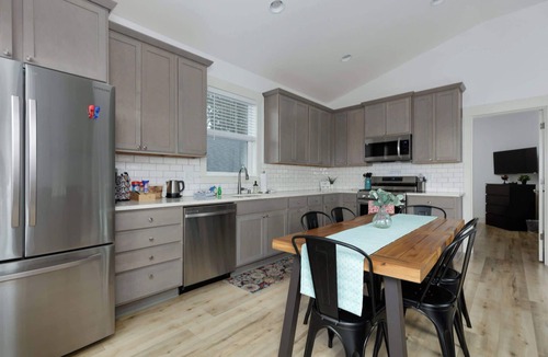Stevenson Condo | Modern 3BR/2.5BA | Cascade Views | Trails