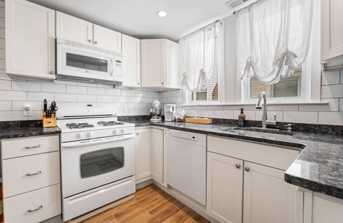 Margate City House | Modern 3BR 2 blocks to beach -Central AC & Parking