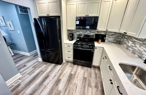 Anglesea Apartment | Modern 3BR, 2BA Retreat in Anglesea