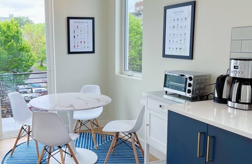 Broadway House | Modern 3BR/3BA Townhome - Charming Capitol Hill location