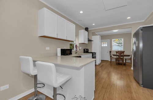 North Chicago House | Modern 3BR Apartment Near Navy Base And Six Flags.n