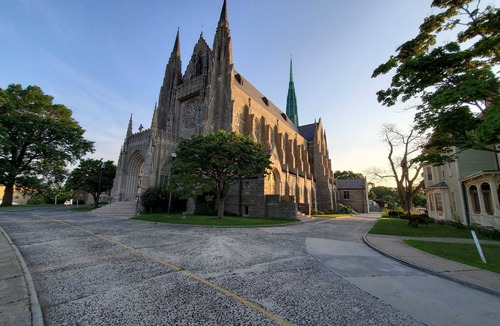 Cove - East Side - Shippan Apartment | Modern 3BR Apartment Downtown, HarborPt I-95 Train