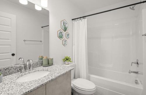 Centerton House | Modern 3BR Centerton Near Walmart HQ & Bentonville