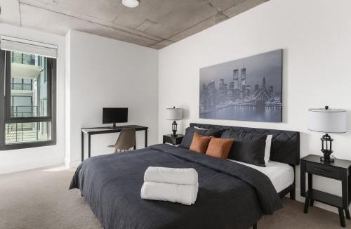 Five Points South Apartment | Modern 3BR Condo | Five Points South Gem -Private Bedspace
