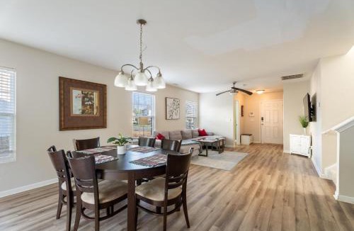 Durham House | Modern 3BR Durham Retreat Near Duke & DT Sleeps 6