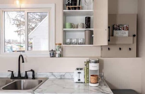 Ames House | Modern 3BR Getaway-Stylish, Ames