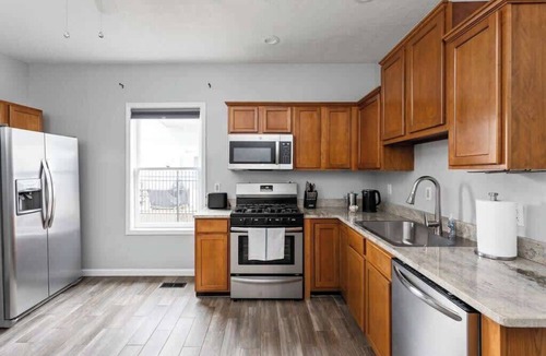 Kennedy King House | Modern 3BR Home | Highly Walkable | Prime Location