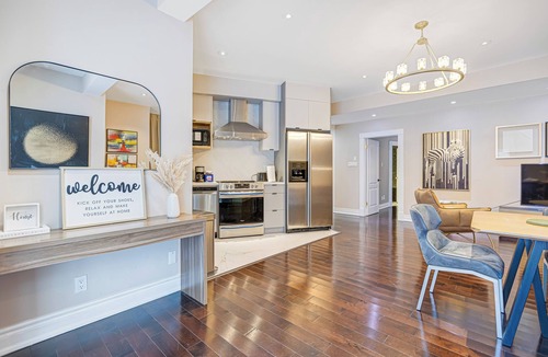 Whitchurch-Stouffville House | Modern 3BR Home in Stouffville | Quiet & Spacious
