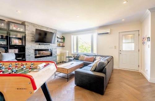 High Park North House | Modern 3BR Home - Near High Park