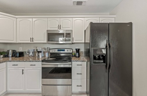 Elverta House | Modern 3BR Home, Newly Renovated, Large Yard