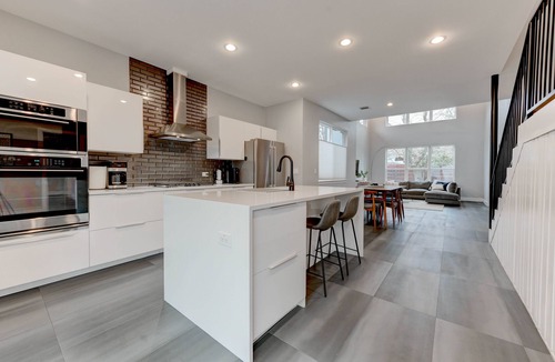 MLK House | Modern 3BR Home w/Backyard, BBQ grill & Sauna!