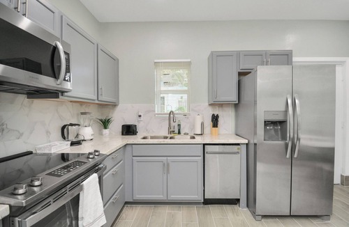 Greater East End House | Modern 3BR Houston Home Ideal for Long Stays Near Downtown