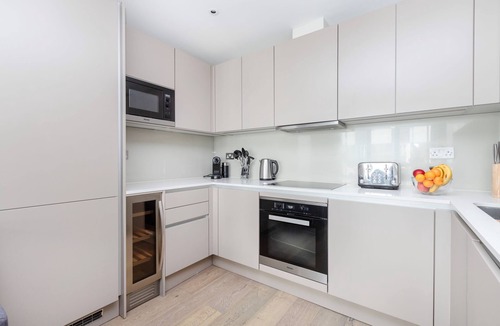 Vincent Square Apartment | Modern 3BR in Westminster - London Centre