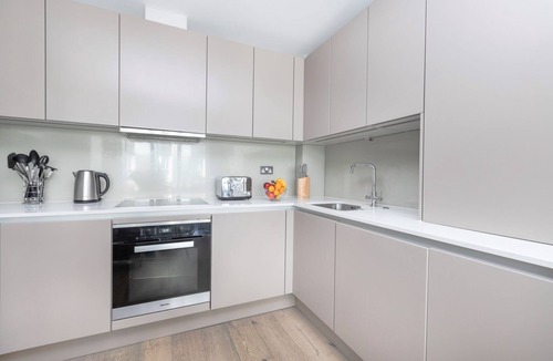 Vincent Square Apartment | Modern 3BR in Westminster - London Centre