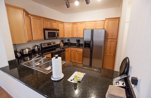 Raskin Estates House | Modern 3BR Kierland Condo with Pool, Balcony & Prime Scottsdale Location
