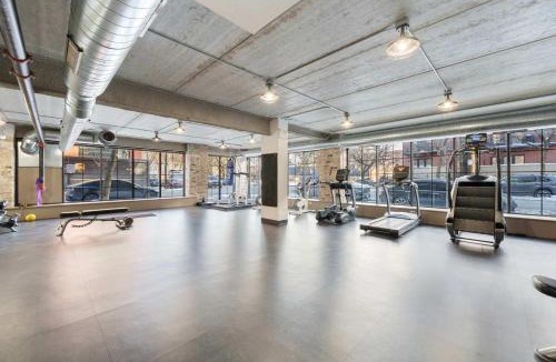 Near South Side House | Modern 3BR Near McCormick & South Loop