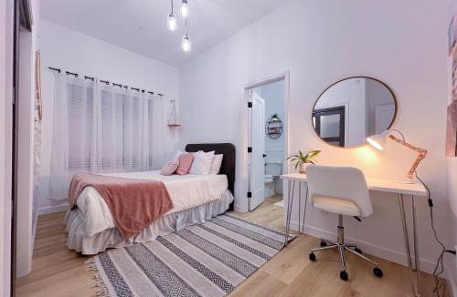 Clawson House | Modern 3BR Oasis Free Parking