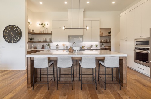 St. George House | Modern 3BR Parade Home - w/Casita & Putting Green