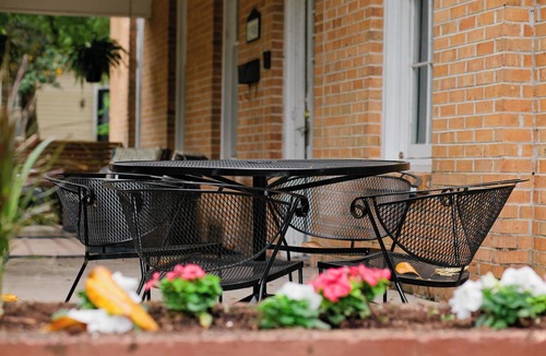 Montgomery House | Modern 3BR Retreat | Pool & Pets Allowed