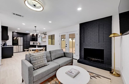 Sweetbriar House | Modern 3BR Retreat w/Pool in Central Austin