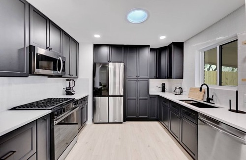 Sweetbriar House | Modern 3BR Retreat w/Pool in Central Austin