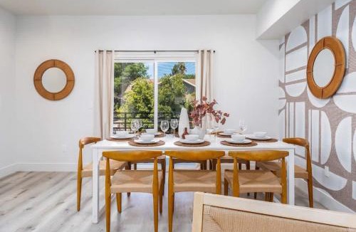 Westlake House | Modern 3BR Retreat with Rooftop Deck Sleeps 8