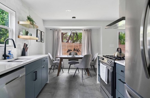 Austin House | Modern 3BR Sleeps 6 DT | SXSW | MotoGP | COTA