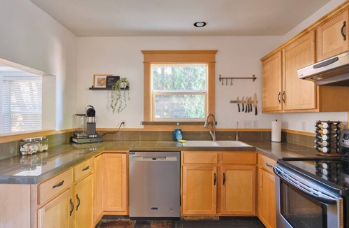 Alberta Arts District House | Modern 3BR + sofa bed Alberta Arts WalkScore 99