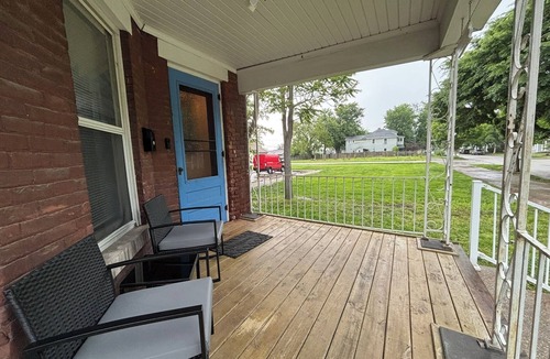 Terre Haute House | Modern 3BR Suite + Office Close to ISU