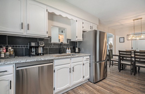 Chalco House | Modern 3BR SW Omaha, Garage, Fenced Yard, EV Charger, W/D, Pet-Friendly