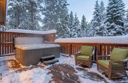 Talmont House | Modern 3BR Tahoe Cabin with Hot Tub