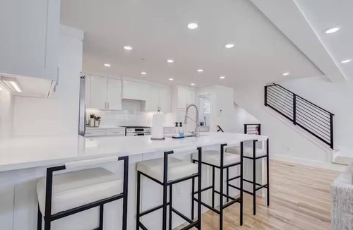 Old East Dallas House | Modern 3BR Townhome Deep Ellum Area
