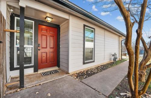 Round Rock Apartment | Modern 3BR Townhouse Near Brushy Creek Duplex