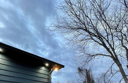 Sutton Cottage | Modern 4 bdrm cottage at Lake Simcoe!