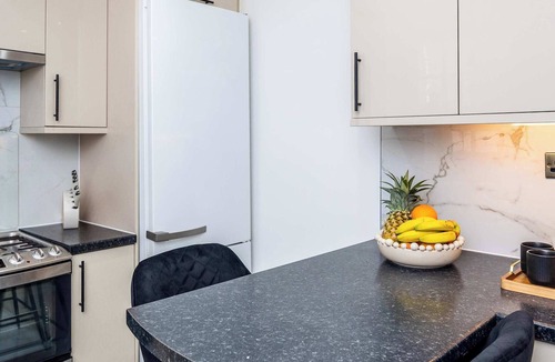 Prince's Apartment | Modern 4 Bed Flat | Prime Central London Location