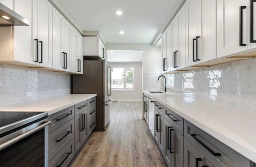 Welland House | Modern 4-Bedroom Bungalow Close to All Amenities