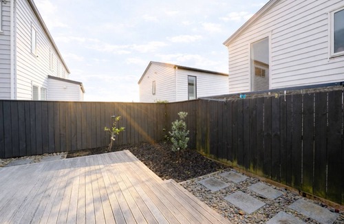 Silverdale House | Modern 4-Bedroom Home in Silverdale