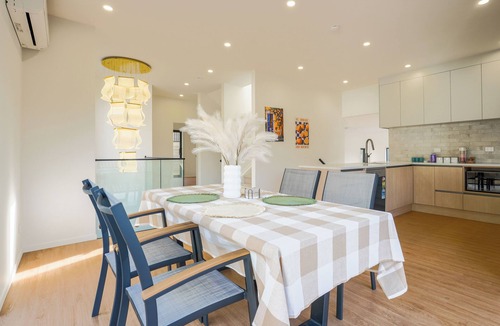 Glenfield House | Modern 4-Bedroom Home in Glenfield