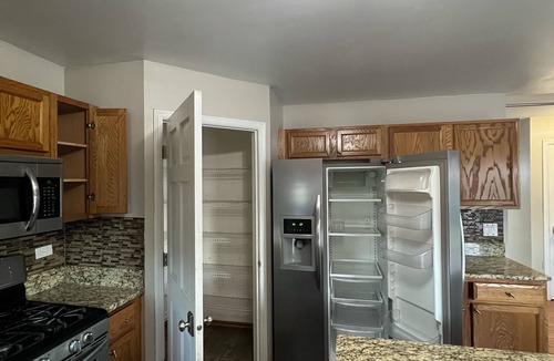 Shorewood House | Modern 4 Bedroom Private Vacation Home