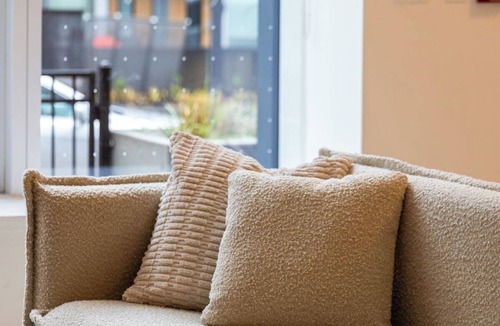 Downtown Toronto Hotel | Modern 4 Bedroom Suite with 3 Baths close to the Distillery District