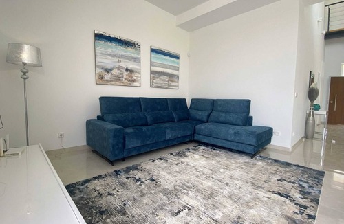 Lo Rufete House | Modern 4 Bedroom Villa with Pool LC1