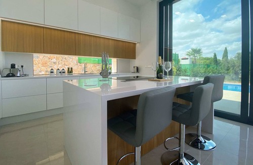 Lo Rufete House | Modern 4 Bedroom Villa with Pool LC1