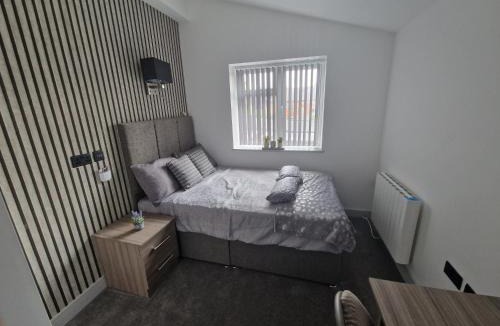 Caversham Apartment | Modern 4 BR flat with 4 ensuites in central Reading